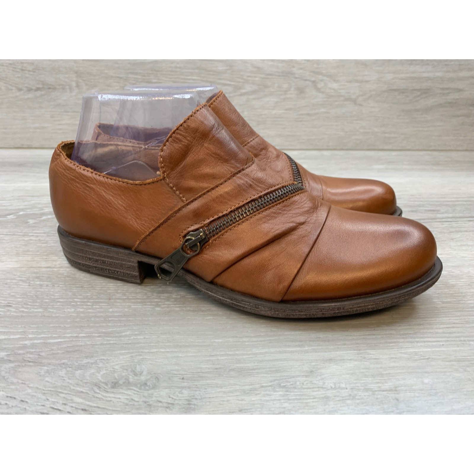 Miz Mooz Lyric Women's Brown Leather 7.5 Zip Loafers Casual Comfort Shoes